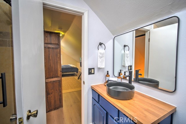 582 Rose Lane, Twin Peaks CA: https://media.crmls.org/medias/51743037-ed3c-49ff-9257-b1f362ff5847.jpg