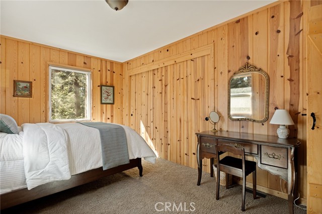 Detail Gallery Image 17 of 34 For 954 Crest Estates, Lake Arrowhead,  CA 92352 - 3 Beds | 2 Baths