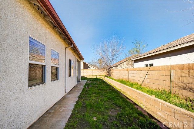 Detail Gallery Image 32 of 35 For 43865 Gingham, Lancaster,  CA 93535 - 3 Beds | 2 Baths