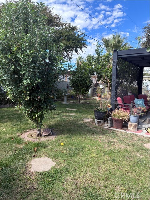 Detail Gallery Image 21 of 24 For 114 S Encina, Rialto,  CA 92376 - 4 Beds | 1 Baths