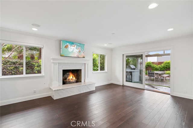 Detail Gallery Image 5 of 32 For 1915 Windward Ln, Newport Beach,  CA 92660 - 5 Beds | 3/1 Baths