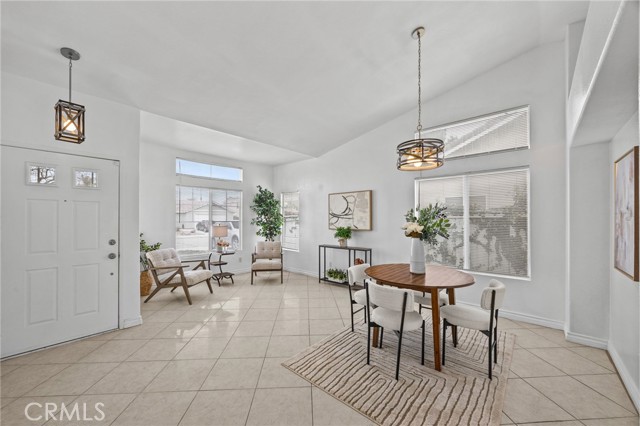 Detail Gallery Image 4 of 37 For 3061 Hampton, Hemet,  CA 92545 - 5 Beds | 2 Baths