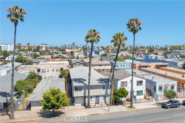 1700 Pacific Avenue, Long Beach CA: https://media.crmls.org/medias/51778b65-4d3d-433a-8275-8fcfeaa656ce.jpg