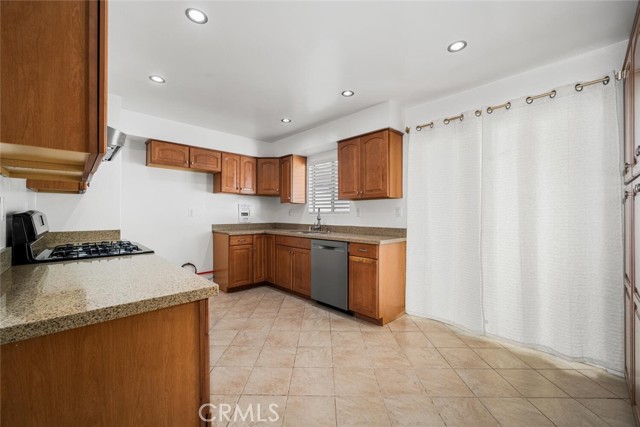 Detail Gallery Image 10 of 40 For 8798 Valley View #B,  Buena Park,  CA 90620 - 2 Beds | 1/1 Baths