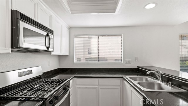 Detail Gallery Image 9 of 33 For 508 N Imperial Ave a,  Ontario,  CA 91764 - 3 Beds | 2 Baths