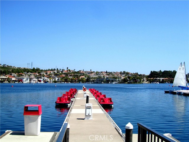 Take advantage of Lake Misison Viejo amenities like renting a party boat.