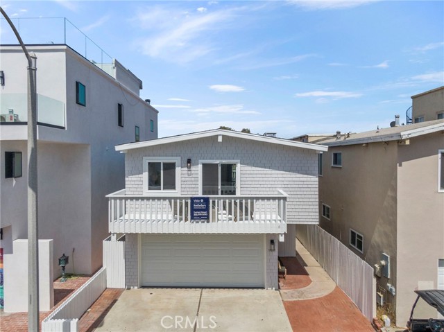 920 Loma Drive, Hermosa Beach, California 90254, 3 Bedrooms Bedrooms, ,2 BathroomsBathrooms,Residential,Sold,Loma,SB24127387