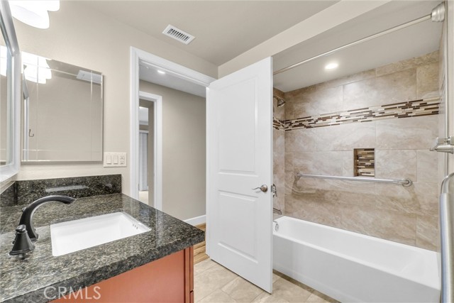 Detail Gallery Image 17 of 28 For 2260 via Puerta #C,  Laguna Woods,  CA 92637 - 2 Beds | 2 Baths