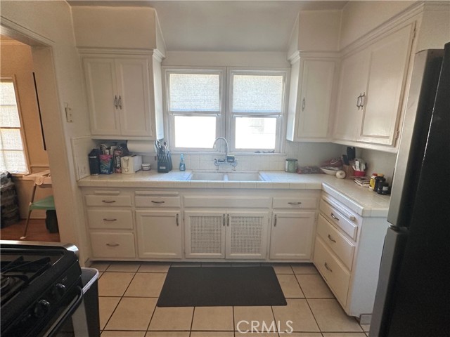 Detail Gallery Image 10 of 13 For 4056 Creed Ave, Los Angeles,  CA 90008 - – Beds | – Baths