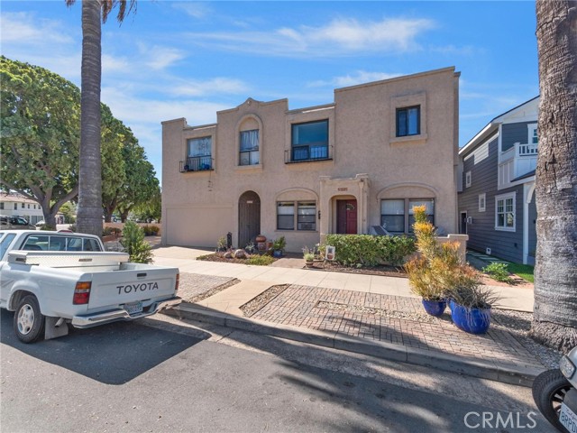 Detail Gallery Image 2 of 28 For 506 Palm Ave, Coronado,  CA 92118 - 2 Beds | 1 Baths