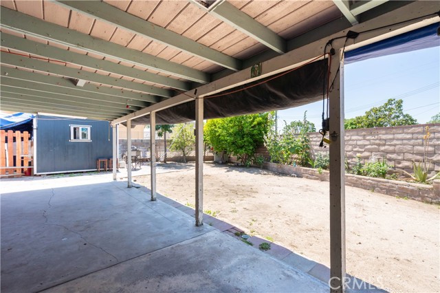 27703 Walnut Springs Avenue, Canyon Country CA: https://media.crmls.org/medias/517cfe7f-3721-4f3f-bb85-b8a4ae9bacdb.jpg
