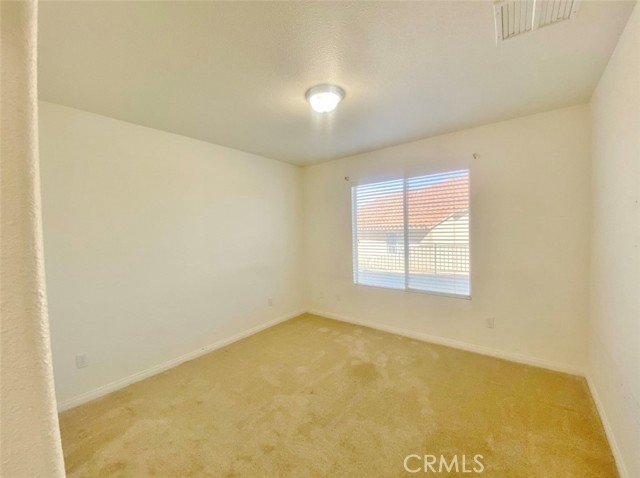 57281 Titian Court, Yucca Valley CA: https://media.crmls.org/medias/517d72f0-c966-4ab5-8167-090f83f31d64.jpg