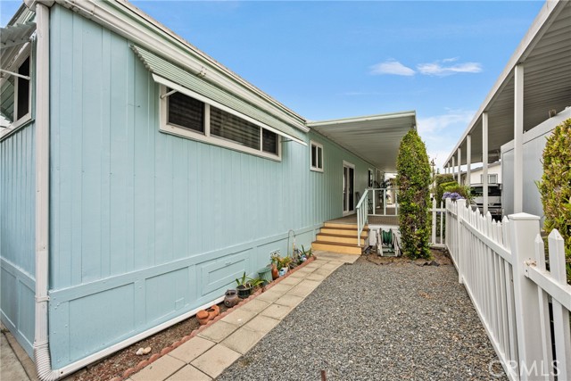 14851 Jeffrey, Irvine CA: https://media.crmls.org/medias/517ddf57-6bdc-47fb-a287-530d40236e11.jpg