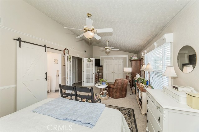 2468 Laverne, Clovis CA: https://media.crmls.org/medias/517e929c-f49e-4174-8eb7-17bac6c24762.jpg