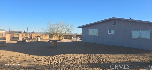 Detail Gallery Image 11 of 11 For 121 Old Woman Springs Rd, Yucca Valley,  CA 92284 - 2 Beds | 1 Baths