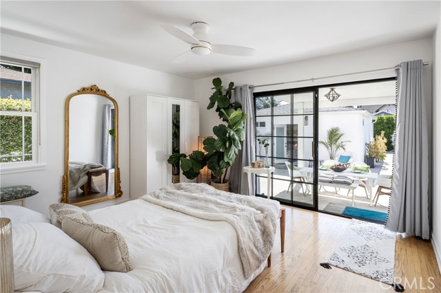 Detail Gallery Image 14 of 40 For 2317 Walgrove, Los Angeles,  CA 90066 - 4 Beds | 3 Baths