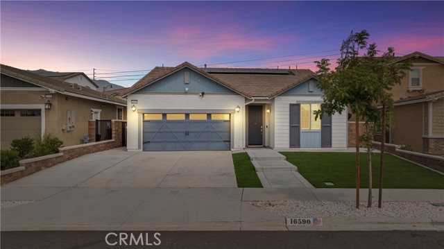 16590 Oakville St, Fontana, CA 92336