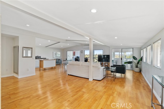 Detail Gallery Image 4 of 55 For 23777 Mulholland Hwy #62,  Calabasas,  CA 91302 - 4 Beds | 4 Baths