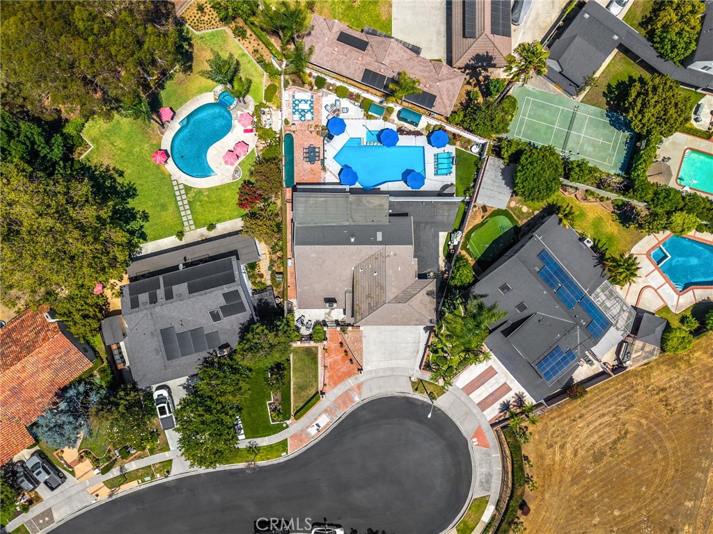 https://media.crmls.org/medias/5180e368-b95e-4f4e-973a-3d137b23c178.jpg?preset=X-Large
