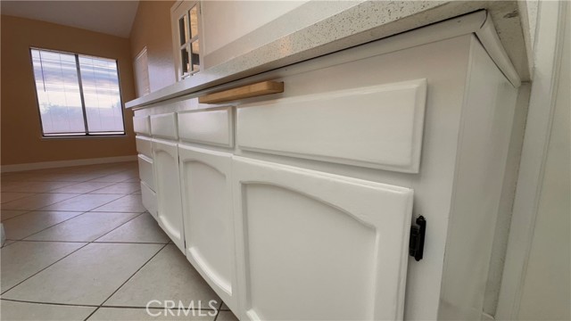 Detail Gallery Image 9 of 36 For 13677 Ivanpah, Apple Valley,  CA 92308 - 3 Beds | 2 Baths