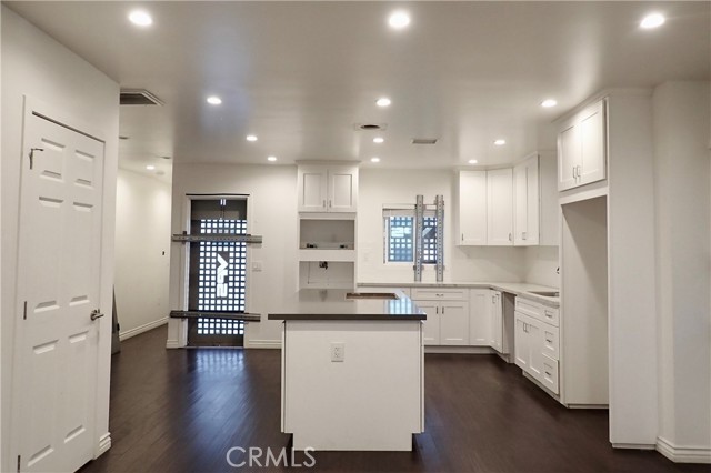 4401 W 58th Place, Los Angeles, CA, 90043 4401 W 58th Place, Los Angeles, CA, 90043
