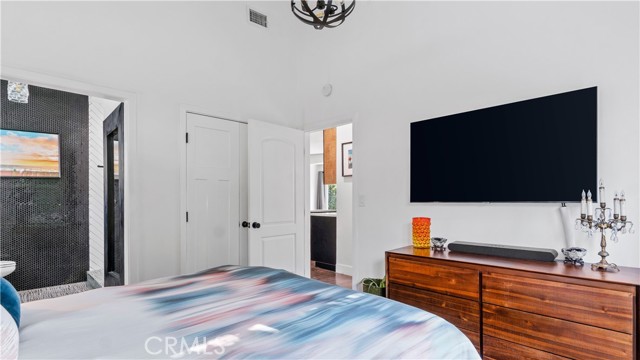 Detail Gallery Image 21 of 38 For 5323 Arlington Ave, Los Angeles,  CA 90043 - 3 Beds | 3 Baths