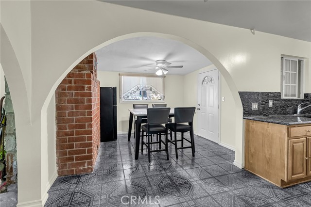 Detail Gallery Image 9 of 22 For 604 E Ash St, Brea,  CA 92821 - 4 Beds | 2 Baths