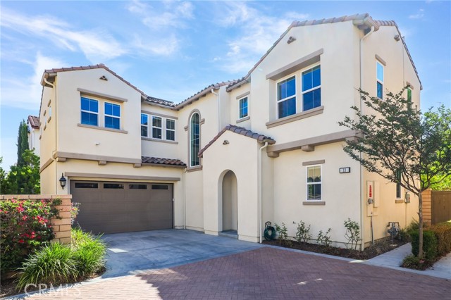 Detail Gallery Image 3 of 63 For 33 Castellana, Lake Forest,  CA 92630 - 4 Beds | 3 Baths