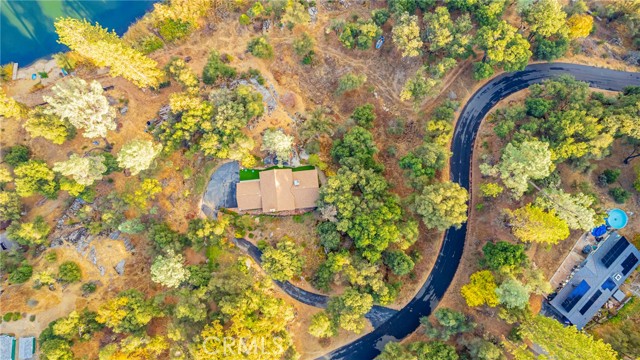 Detail Gallery Image 4 of 39 For 50365 Spook Ln, Oakhurst,  CA 93644 - 3 Beds | 2 Baths