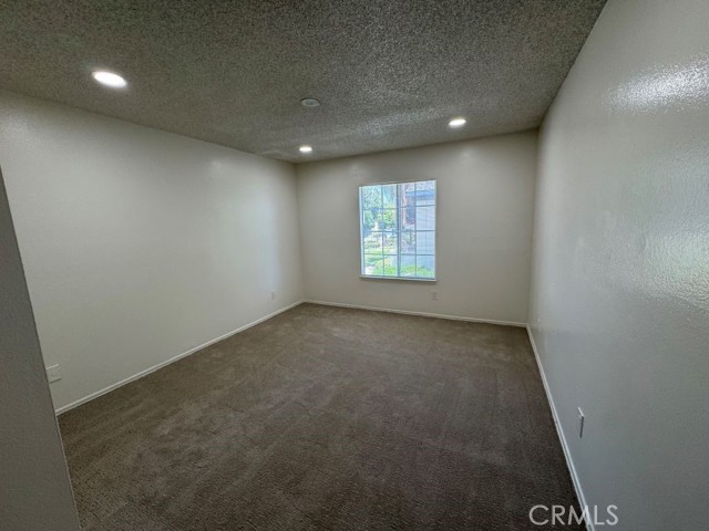 Detail Gallery Image 4 of 8 For 149 W 6th St, San Bernardino,  CA 92401 - 2 Beds | 2 Baths