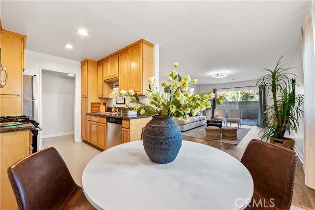 Image 18 of 62 For 6600 Warner  241