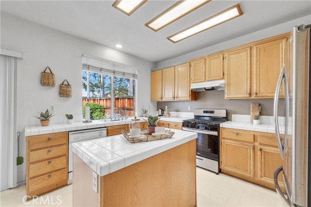 Detail Gallery Image 19 of 45 For 6981 Rivertrails Dr, Corona,  CA 91752 - 5 Beds | 3 Baths