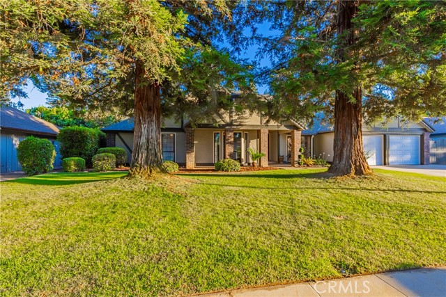 Detail Gallery Image 4 of 75 For 779 E Cole Ave, Fresno,  CA 93720 - 4 Beds | 2/1 Baths