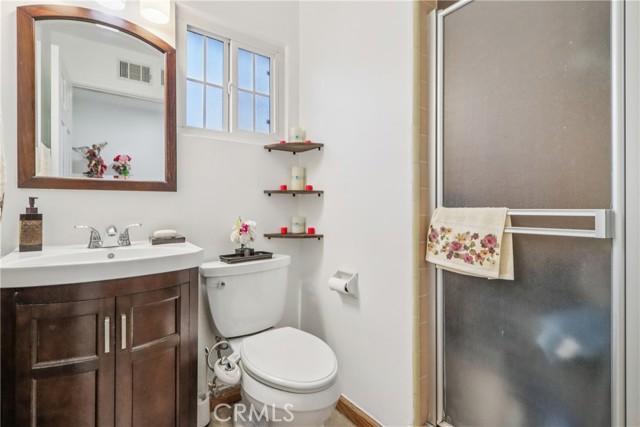 Detail Gallery Image 13 of 17 For 3710 W 224th, Torrance,  CA 90505 - 3 Beds | 2 Baths