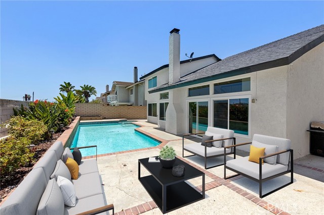 Detail Gallery Image 20 of 20 For 18282 Fieldbury Ln, Huntington Beach,  CA 92648 - 4 Beds | 2/1 Baths