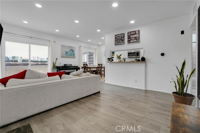 Front Image Thumbnail for CRSR26135532