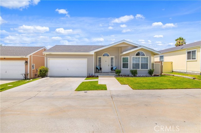 27823 Sunrise Ln, Canyon Country CA: https://media.crmls.org/medias/518751f1-321c-4693-b5ce-bcb542759cb5.jpg