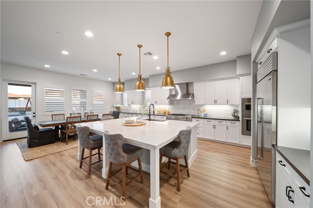 17042 Meteor Way, Riverside CA: https://media.crmls.org/medias/51875f16-f1a5-4081-bc54-f21bd87a75fc.jpg