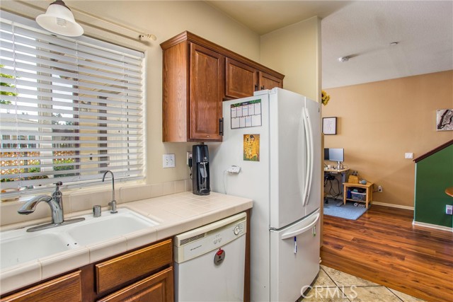 Detail Gallery Image 12 of 28 For 1555 Orange Ave #1202,  Redlands,  CA 92373 - 3 Beds | 2/1 Baths