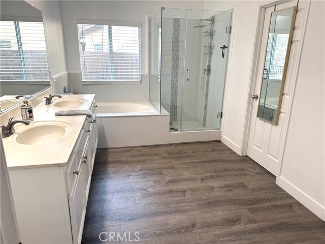 Image 37 of 56 For 14930 Catania Way