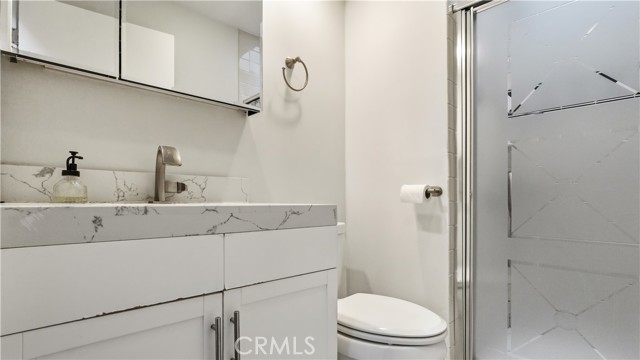 Detail Gallery Image 23 of 32 For 14256 Victory Bld #3,  Van Nuys,  CA 91401 - 2 Beds | 2 Baths