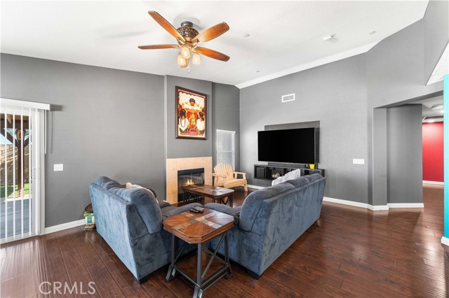 Detail Gallery Image 6 of 36 For 37068 Waltham Pl, Palmdale,  CA 93550 - 4 Beds | 2 Baths