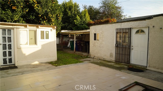 Detail Gallery Image 11 of 12 For 2452 Adriatic, Long Beach,  CA 90810 - – Beds | – Baths