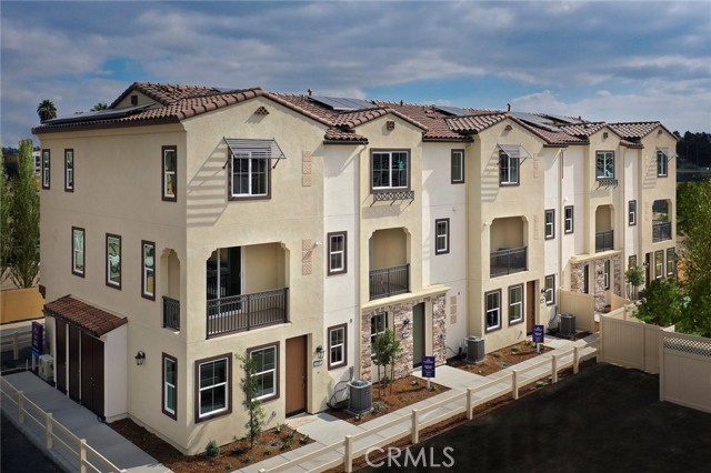 Detail Gallery Image 1 of 1 For 2140 Yukon, Pomona,  CA 91766 - 2 Beds | 2/1 Baths