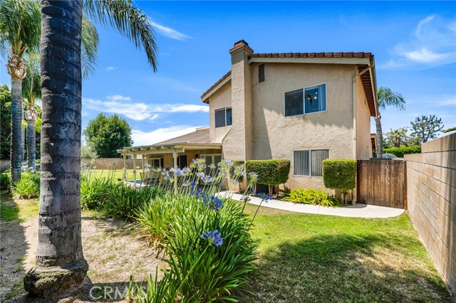 17262 Chase Street, Northridge CA: https://media.crmls.org/medias/51894d6d-c83e-4283-b06f-2bc8b8cc2e3e.jpg