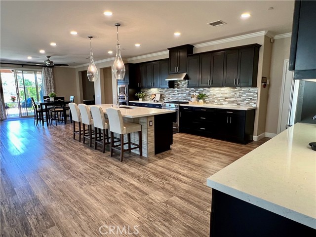 Detail Gallery Image 8 of 47 For 30587 Aspen Glen St, Murrieta,  CA 92563 - 4 Beds | 3 Baths