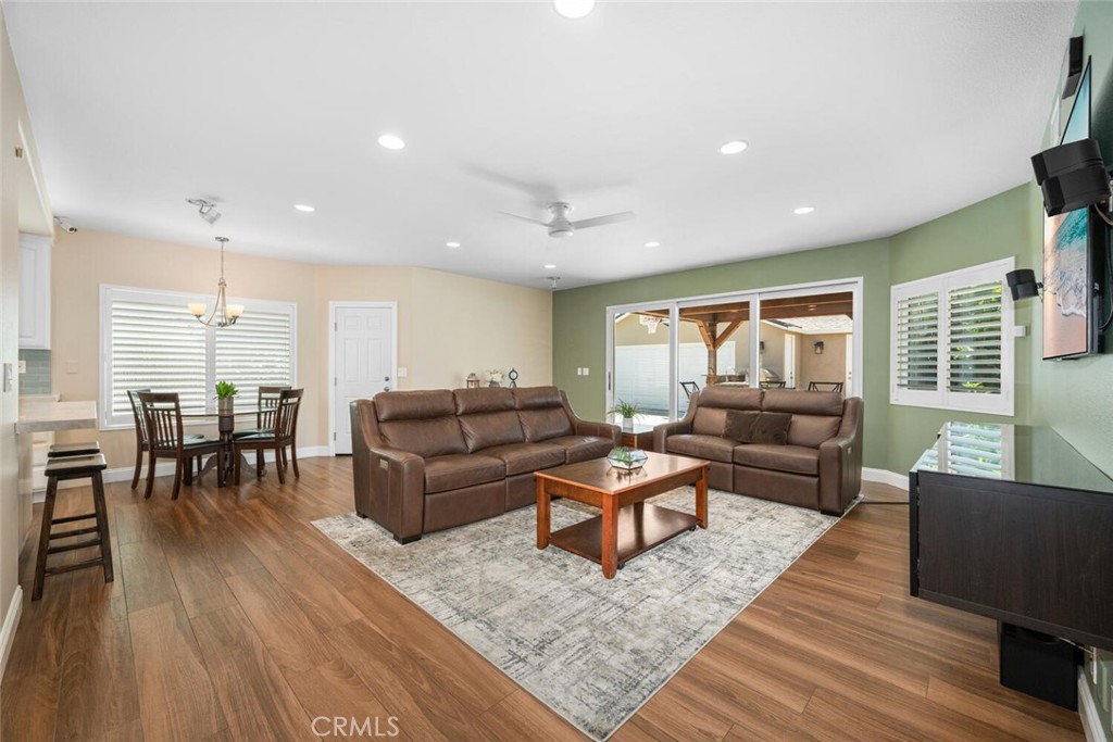 518b8749 964e 4760 8b66 9cdebec809cb