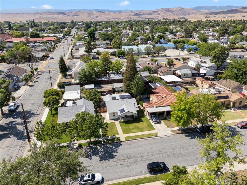 https://media.crmls.org/medias/518bd807-28b5-4c9f-b312-f9b0f4e96c66.jpg?preset=X-Large