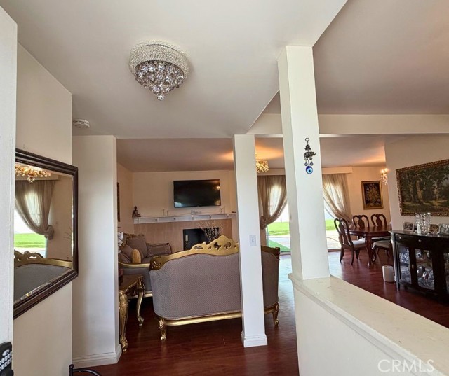 Detail Gallery Image 3 of 20 For 7756 Eton, Canoga Park,  CA 91304 - 3 Beds | 2 Baths