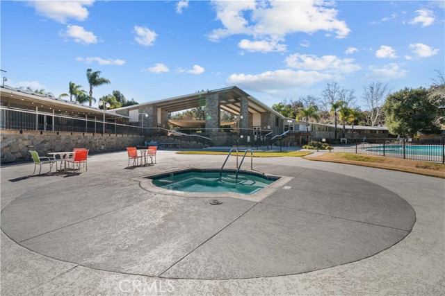 Detail Gallery Image 33 of 36 For 19156 Avenue of the Oaks #B,  Newhall,  CA 91321 - 2 Beds | 1/1 Baths